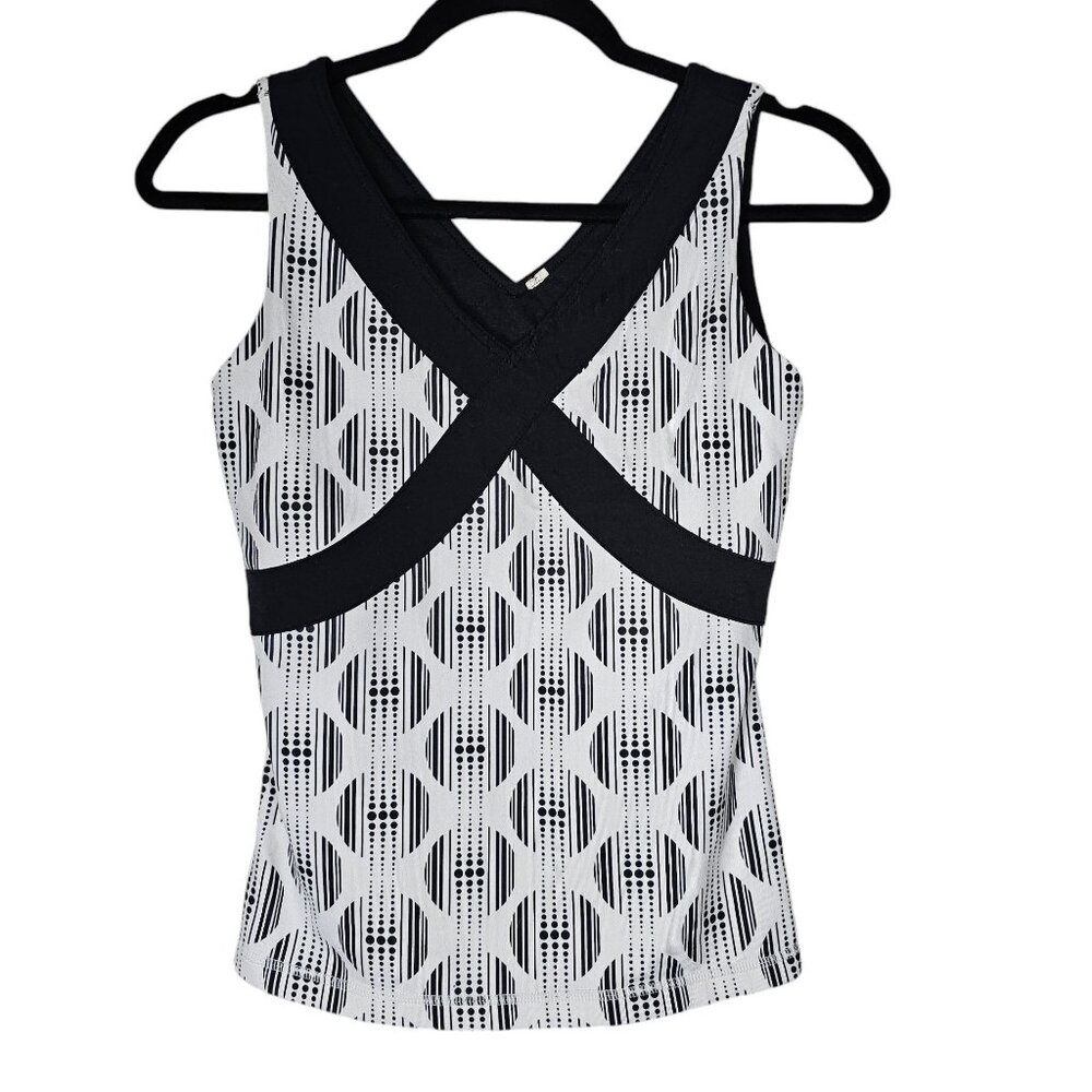 ❤️Lululemon 4 Black White Active Athletic Tank Top Fitted V Neck Wet Dry Warm